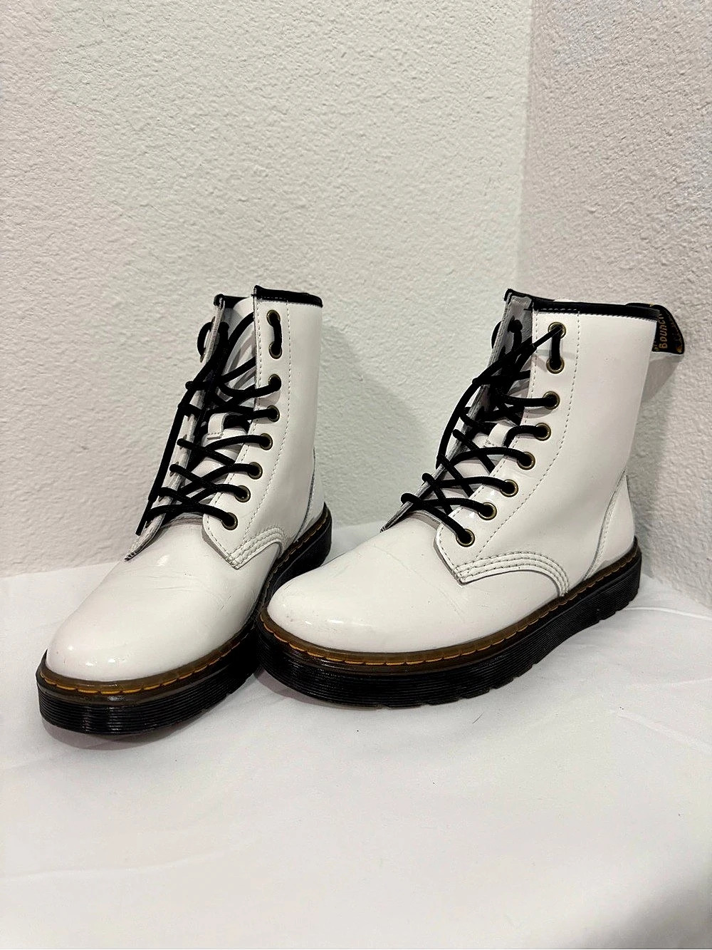Dr. Martens 1460 Patent Lamper Leather 8-Eye Boots White Combat Boots US Women 9